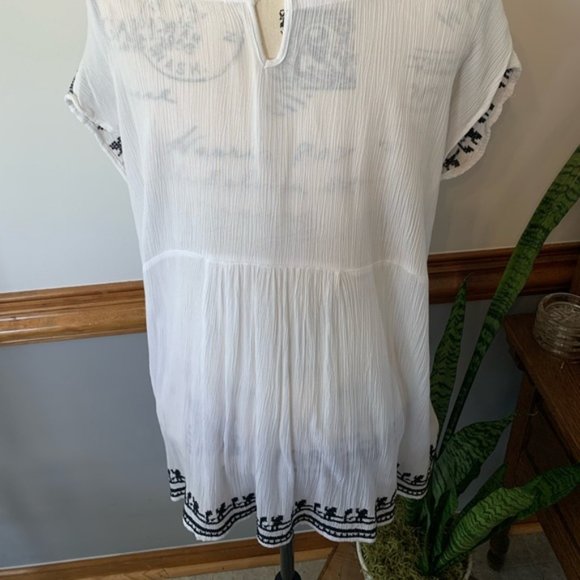 short sleeve blouse - Picture 3 of 4